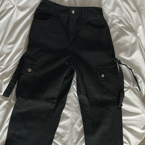 Black Forever 21 Cargo Pants